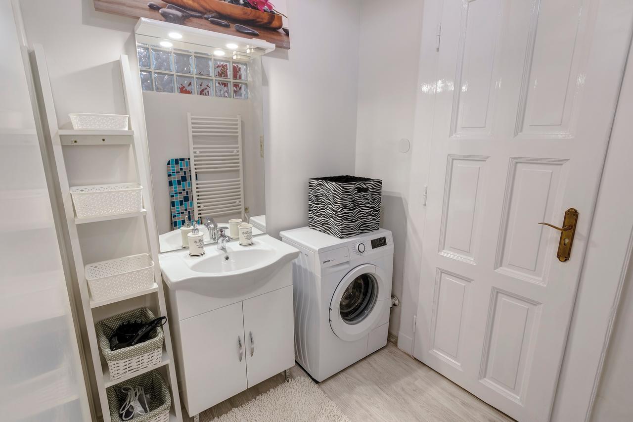 Sweet Dreams At King Street Silver Apartment บูดาเปสต์ ภายนอก รูปภาพ